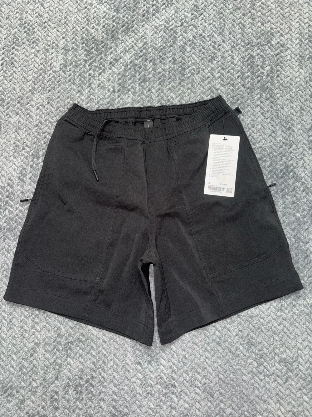 Lululemon Mens Relaxed Fit Pull on Short 7” Light Woven Black Size Small NWT